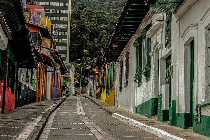 Bogota city tour private, flexible and exclusive, up to 6 travelers - Key Points