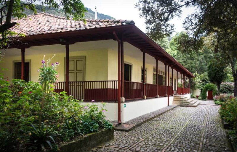 Bogotá: City Tour with Monserrate Hill - Authentic Experiences and Authenticity