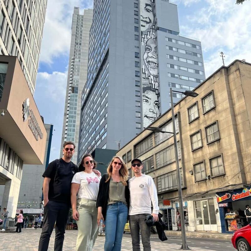 Bogotá: Graffiti Tour el mejor recorrido de arte urbano - Key Points