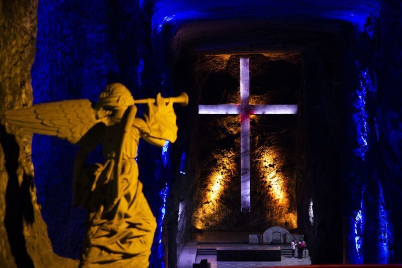 Bogotá: Salt Cathedral Private Tour with Entry Ticket Basic - Who Should Book This Tour?