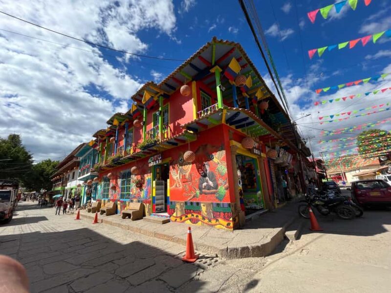 BOGOTA: Tour of Villa de Leyva, Ráquira, Pozos Azules and Puente de Boyacá - Key Points