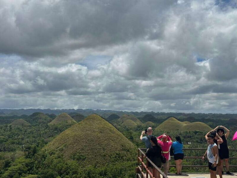 Bohol: Chocolate Hills, Loboc River Cruise, and Buffet Lunch - Who Will Love This Tour?