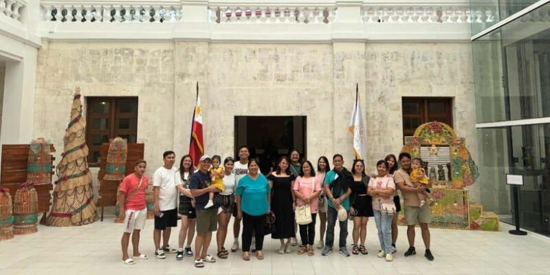 Bohol Private Tour: Chocolate Hills, Tarsiers & Loboc River - Key Points