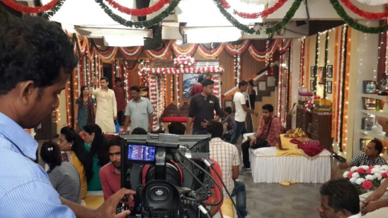 Bollywood Filmcity tour with Dance show. - FAQ