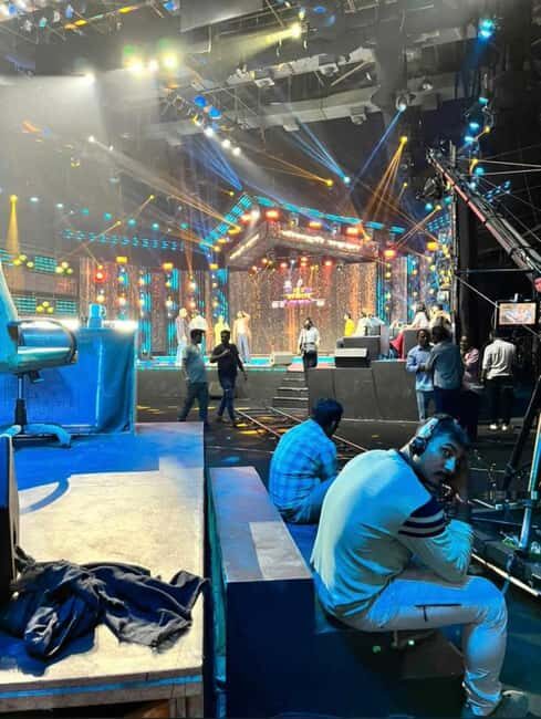 Bollywood Insider Tour with Dance - Discovering Bollywood: An Inside Look