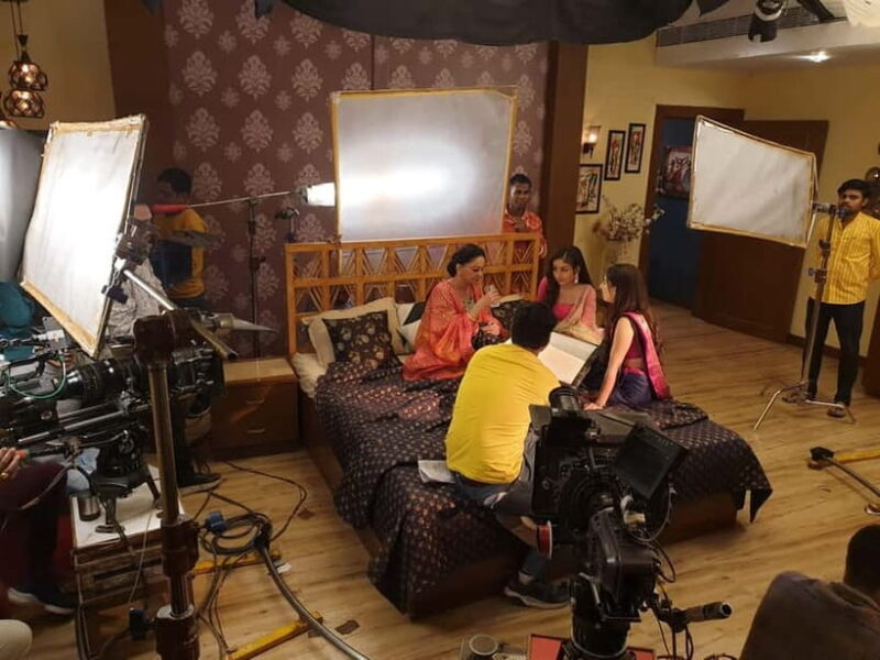 Bollywood Sightseeing and Celebrity Home Tour by Private Car - The Sum Up