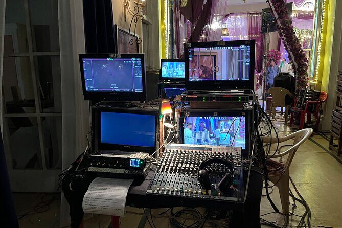 Bollywood Studio Tour with Guide and Transport - Exploring Mumbai’s Bollywood World