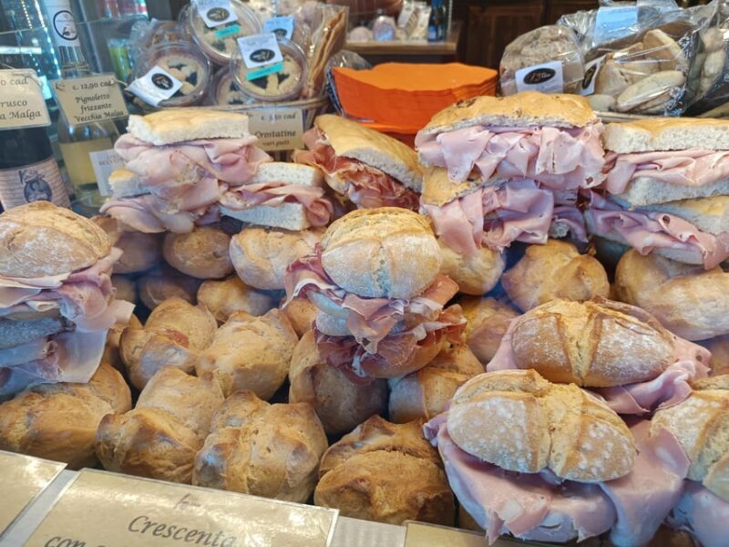 Bologna by night: Food, wine, spritz and fun - Analyzing the Value