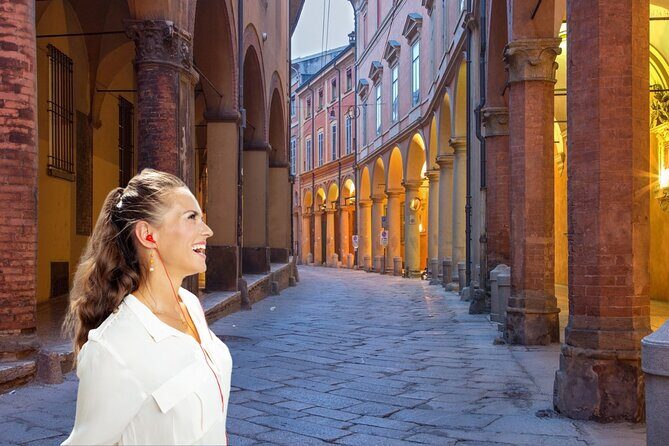 Bologna: City Walk with Audio Guide in 7 Languages on your Phone - Bologna: City Walk with Audio Guide in 7 Languages on Your Phone