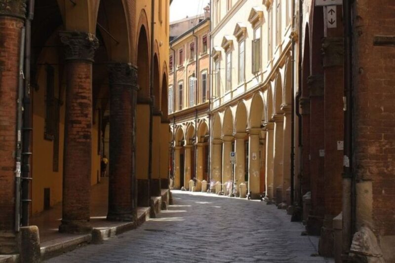 Bologna: Private custom tour with a local guide - Analyzing Value: Is It Worth It?