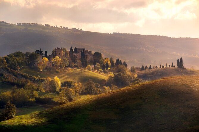 Bologna Surroundings Photo Tour: Rolling Hills and Badlands - A Photographer’s Dream: Bologna Surroundings Photo Tour – Rolling Hills and Badlands