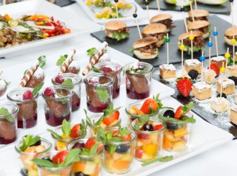 Bonn: Sunday Brunch Buffet with Cologne live music - Experience the Charm of Bonn with a Sunday Brunch Cruise