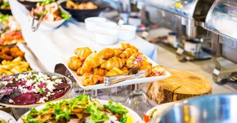 Bonn: Sunday Brunch Buffet with Cologne live music - Who Will Love This Experience?