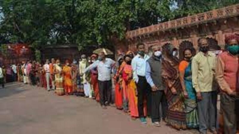 Book Taj Mahal Entry Tickets with Skip the Line Entry. - What the Tour Looks Like in Practice