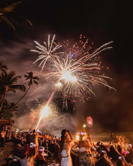 Bophhut: Coco Tam's Beach Bar Table Reservation - The Sum Up