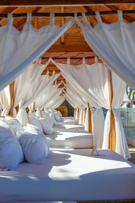 BORA BORA AREA CLUB - The Sum Up