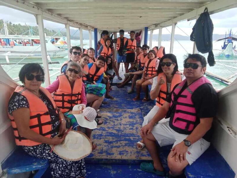 Boracay: Island Hopping w/ Lunch, Parasailing, Crystal Cove - An In-Depth Look at the Boracay Island Hopping Tour