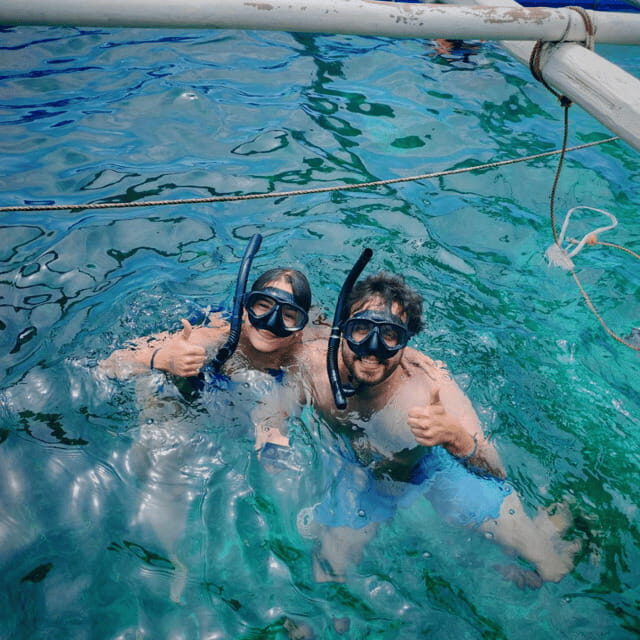 Boracay: Island Hopping with Lunch and Parasailing - Who Should Consider This Tour?