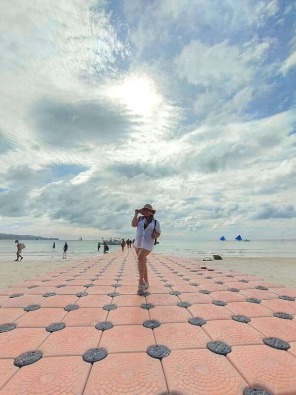 Boracay: Island Hopping with Lunch - Key Points