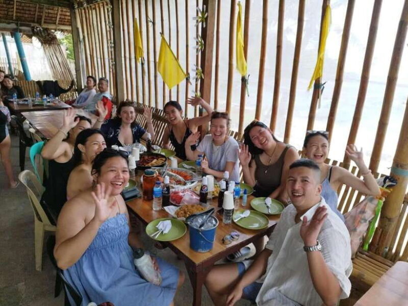 Boracay: Private Island Hopping and Lunch with Seaview - Key Points