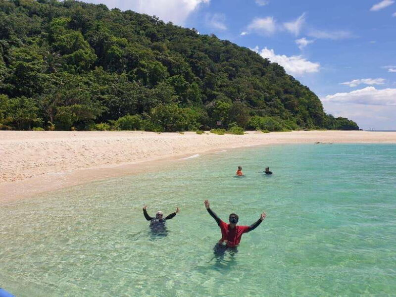 Boracay: Private Island Hopping & Snorkeling Tour - Key Points