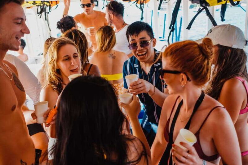 Boracay: Sunset Cruise Boat Party by Haqqy Life - Key Points
