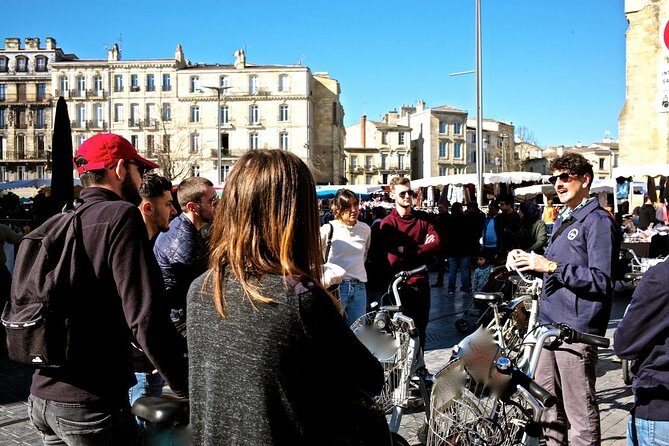 "Bordeaux by bicycle: a 3-hour tour immersive experience" - Who Will Love This Tour?