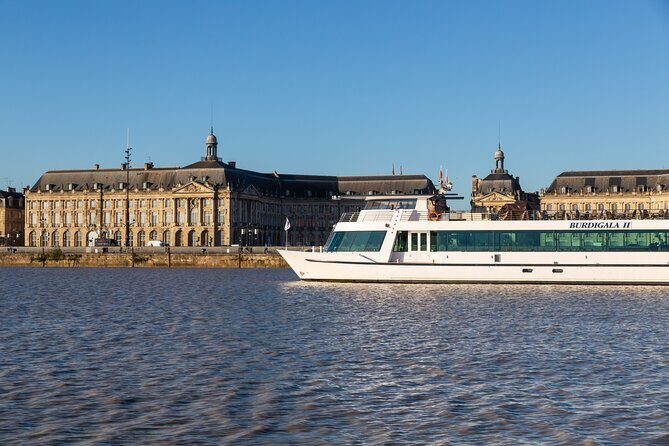 Bordeaux by the Water commented cruise - An In-Depth Look at the Bordeaux Water Cruise