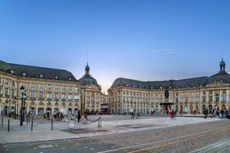 Bordeaux: Capture the most Photogenic Spots with a Local - FAQs