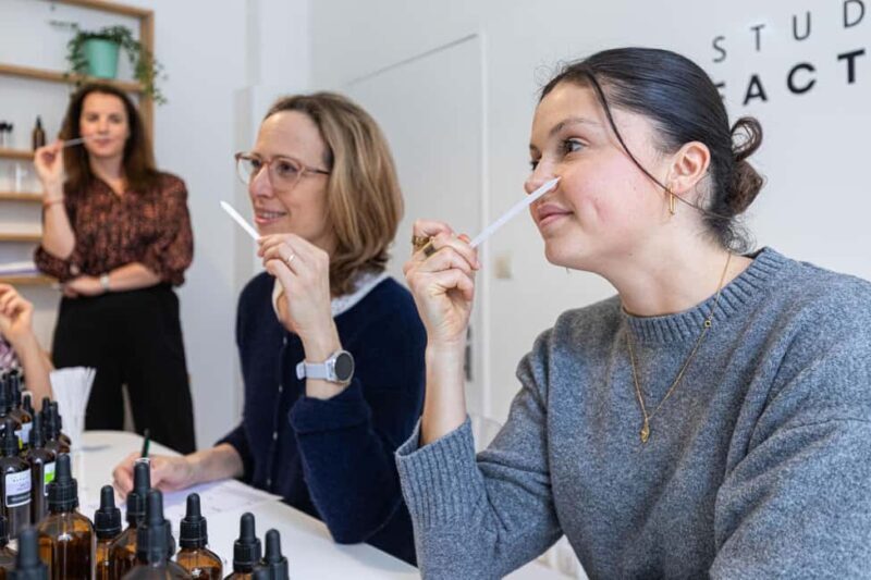 Bordeaux City Center : Perfume Creation Workshop 2h30 - The Value of the Experience