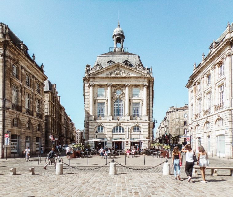 Bordeaux: Exclusive Private Guided Walking Tour - The City and Its UNESCO Status