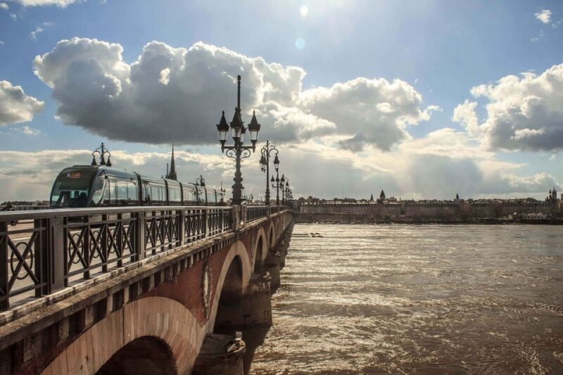 Bordeaux: Exclusive Private Guided Walking Tour - The Tour Itinerary