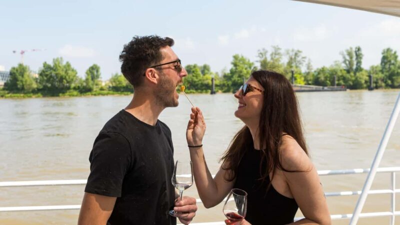 Bordeaux: Farmers Market Tour & Gourmet River Cruise - FAQs