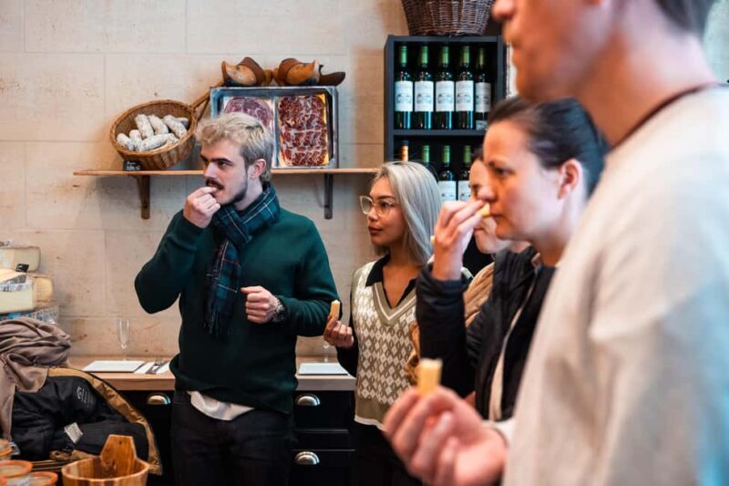 Bordeaux : Food and Wine Tour with local delicacies - Key Points