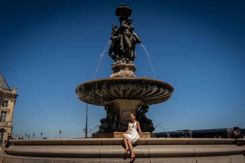Bordeaux Photographer : Romantic or Family or Friends - A Closer Look at the Bordeaux Photography Tour