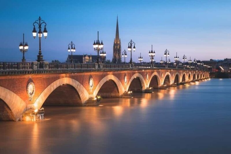 Bordeaux: Private Street Art tour - Key Points