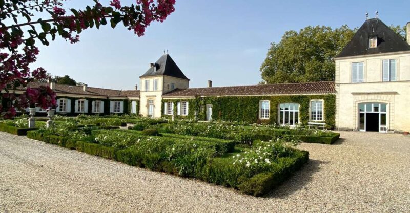 Bordeaux: Saint Emilion Village with Chateaus & Wine Tasting - Who Should Consider This Tour?