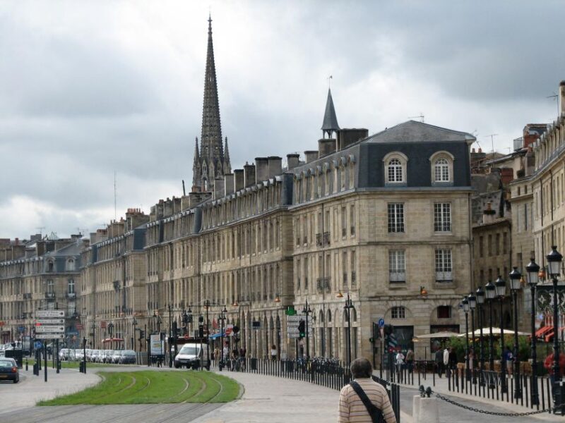 Bordeaux: Tour with Private Guide - The Sum Up