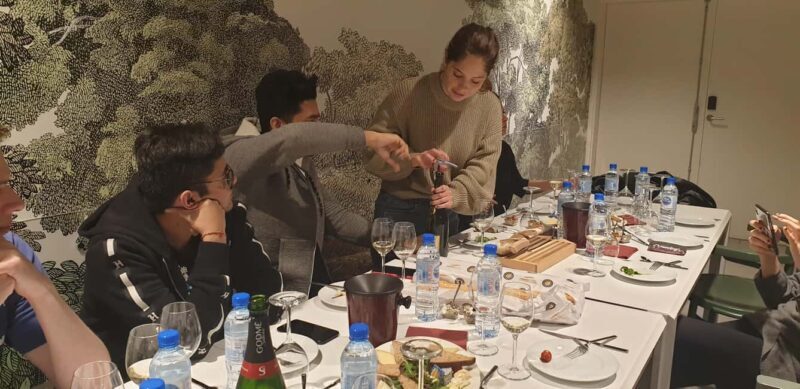Bordeaux: Wine Tasting with Dinner in a Private Apartment - The Sum Up