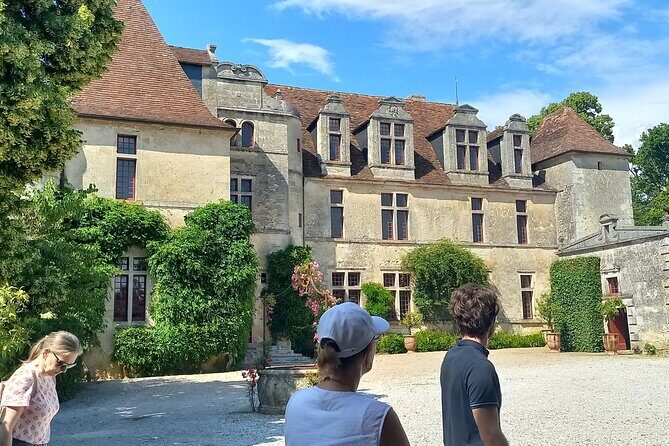 Bordeaux wine tour: 2 wineries (red & white wine) - Who Will Love This Tour?