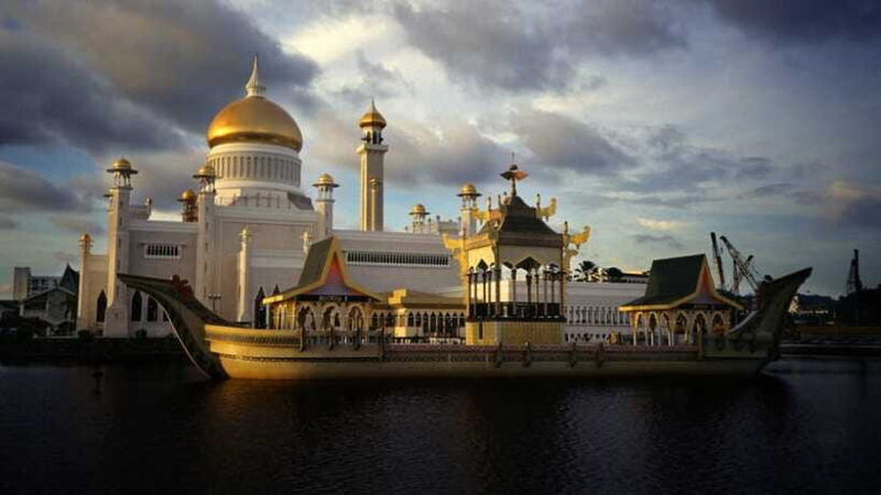 Borneo: 10-Day Adventure: Kuching to Brunei and Sabah - Key Points