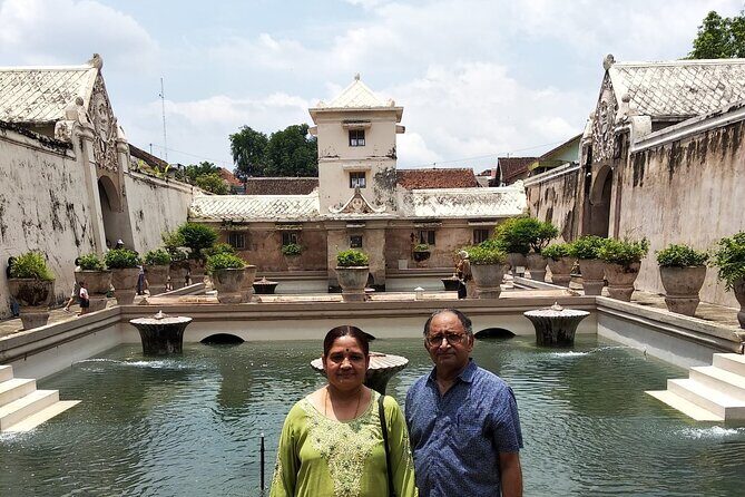 Borobudur Climb To The Top, Prambanan Temple, Yogyakarta Palace - FAQs