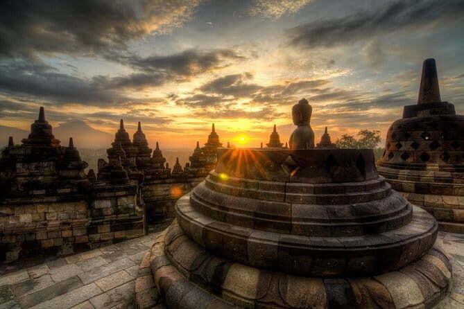 Borobudur Climb Up and Selogriyo Temple Rice Terraces Trekking - FAQ