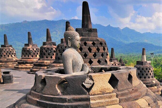 Borobudur Sunrise Merapi Volcano and Prambanan Private Day Tour - FAQ