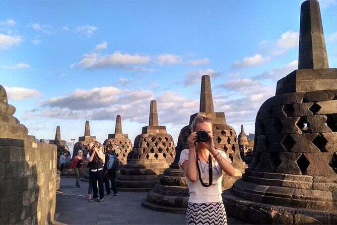 Borobudur Sunrise, Mt. Merapi & Prambanan Day Tour with Entry Fee - Experience the Highlights of Yogyakarta with the Borobudur Sunrise, Mt. Merapi & Prambanan Day Tour