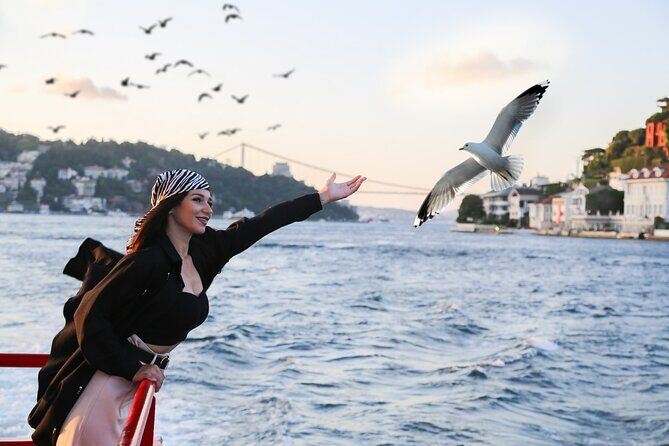 Bosphorus Cruise Boat Tour stanbul And Golden Horn With Guide - Practical Tips for Your Trip