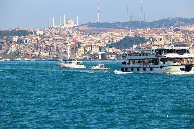 Bosphorus Cruise with unlimited alcohol - Key Points