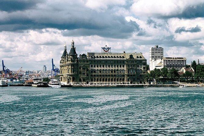 Bosphorus Cruise with unlimited alcohol - In The Sum Up