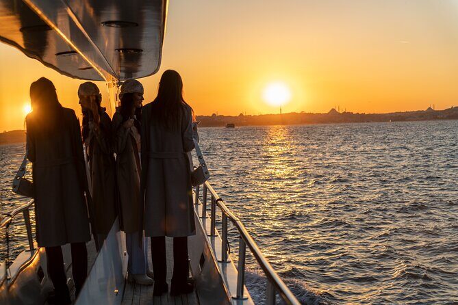 Bosphorus Sunset Cruise on Luxury Yacht with Transfers - The Experience in Detail