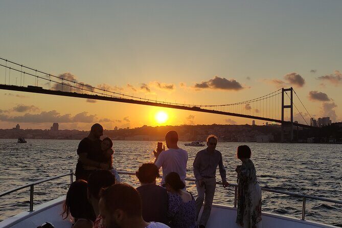 Bosphorus Sunset Cruise with Wine, Feel Special On A Luxury Yacht - An In-Depth Look at the Bosphorus Sunset Cruise